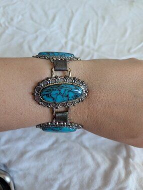 🌸 Turquoise Old West Country Style Bracelet in Silver NWOT